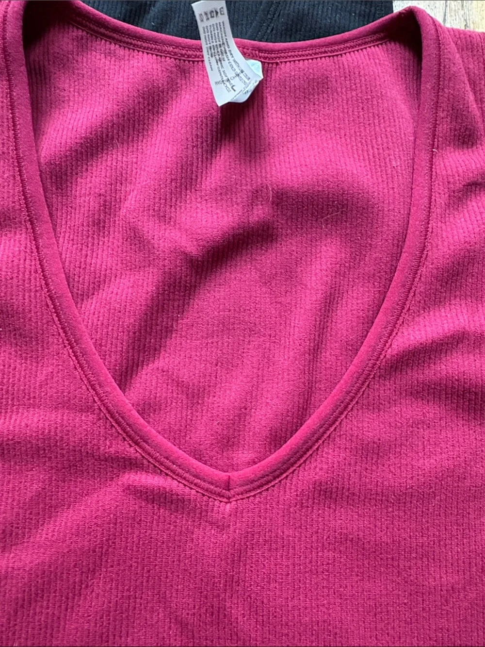 Set of TWO 90 Degree By Reflex V-Neck Ribbed Crop Tank Top - Black & Magenta - Picture 4 of 5